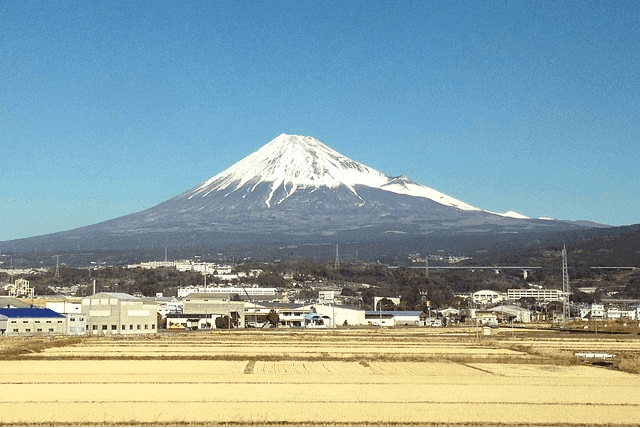 新幹線から見える富士山