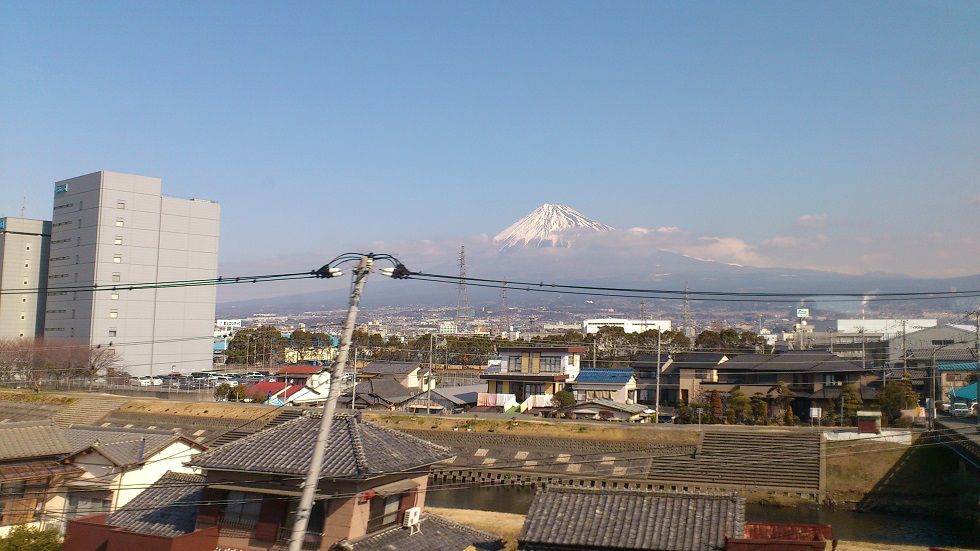 新幹線から富士山が見える座席と時間 東海道新幹線の予約ガイド